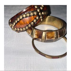 🤎💛JESSICA SIMPSON Gold and wood bracelet trio